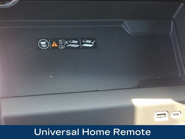Used 2025 Chevrolet Tahoe High Country AWD/4WD image 18
