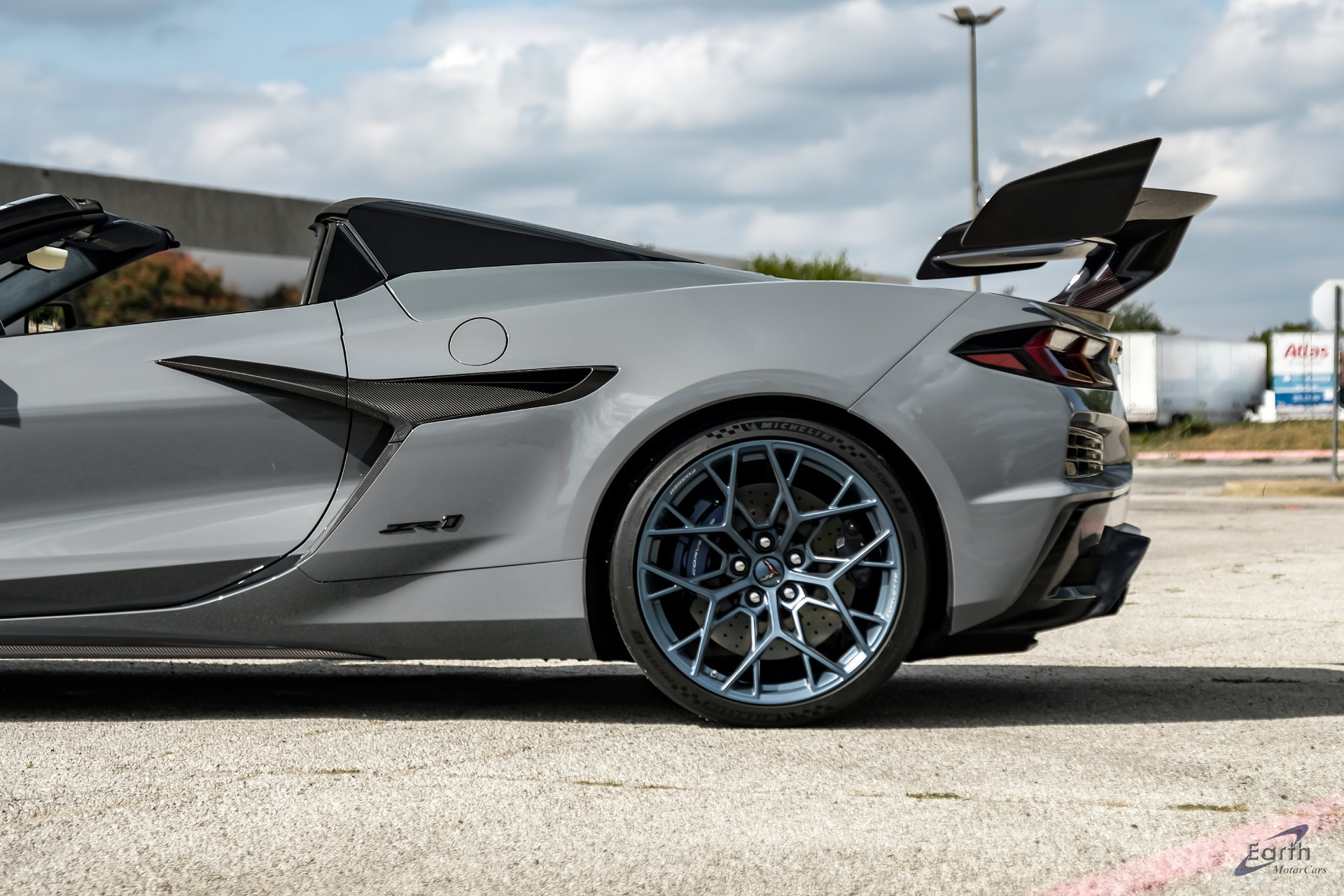 Used 2025 Chevrolet Corvette ZR1 w/ ZR1 Carbon Fiber Aero Package RWD image 12