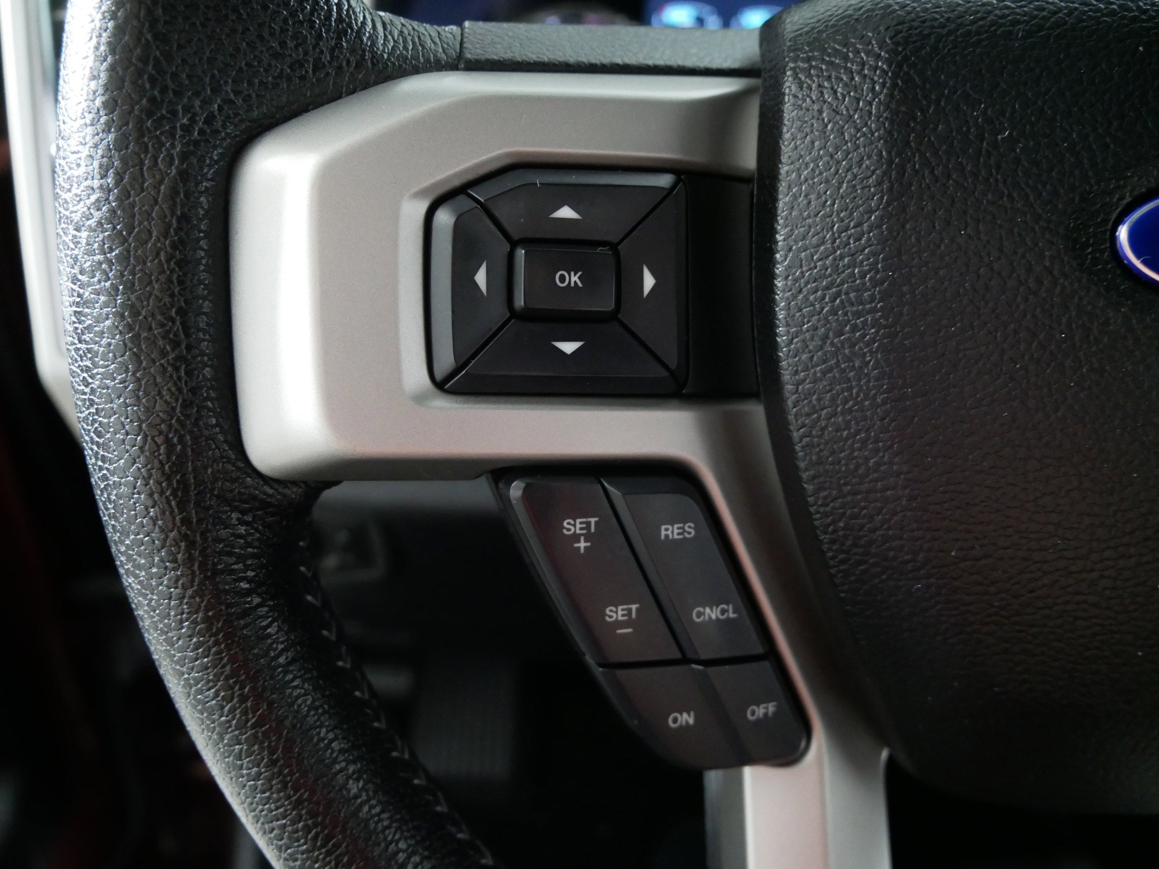 Used 2016 Ford F150 Lariat w/ Equipment Group 502A Luxury AWD/4WD image 27