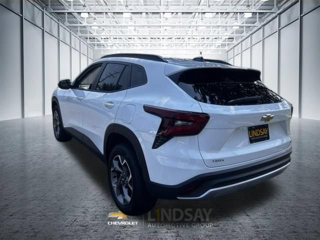 Certified 2026 Chevrolet Trax LT FWD image 6