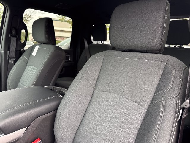 New 2026 RAM 2500 Big Horn AWD/4WD image 25