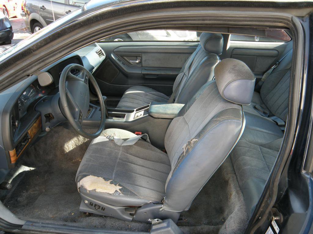 Used 1993 Ford Thunderbird LX image 8