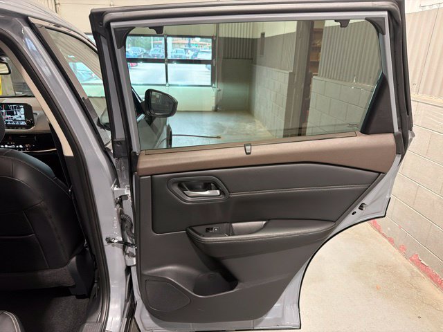 Certified 2023 Nissan Rogue SL w/ SL Premium Package AWD/4WD image 13