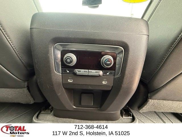 Used 2023 Chevrolet Suburban RST w/ Luxury Package AWD/4WD image 18