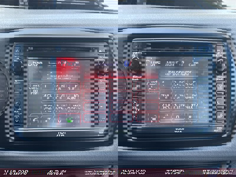 Used 2015 Toyota Yaris L image 25