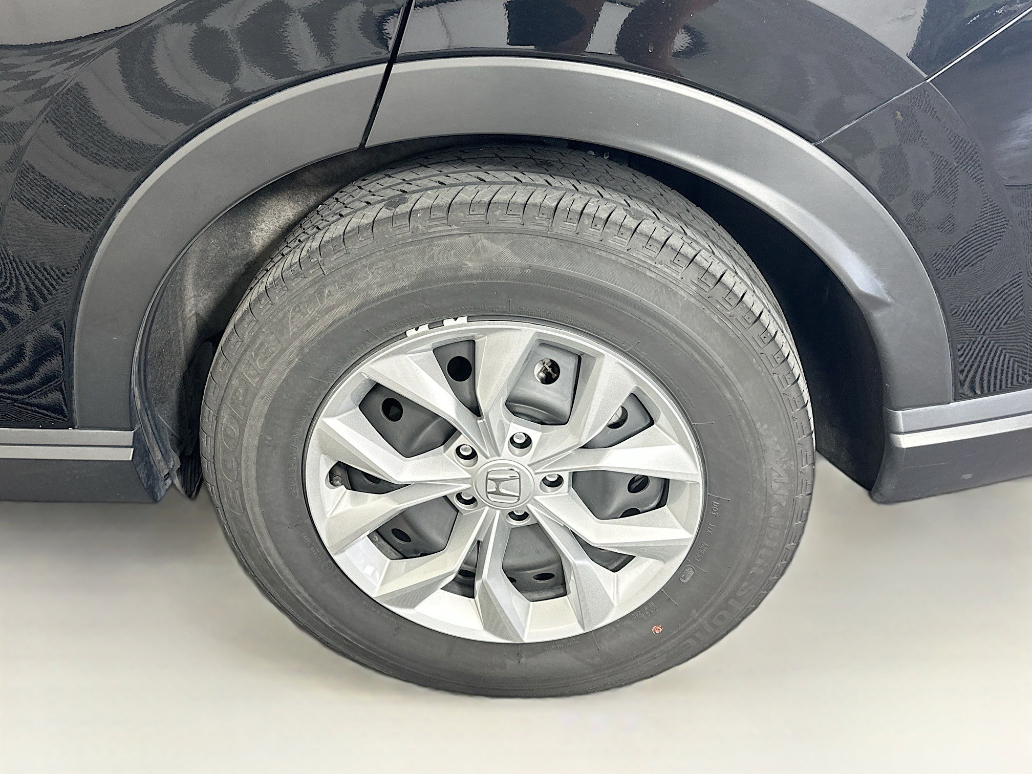 Used 2025 Honda CR-V LX image 11