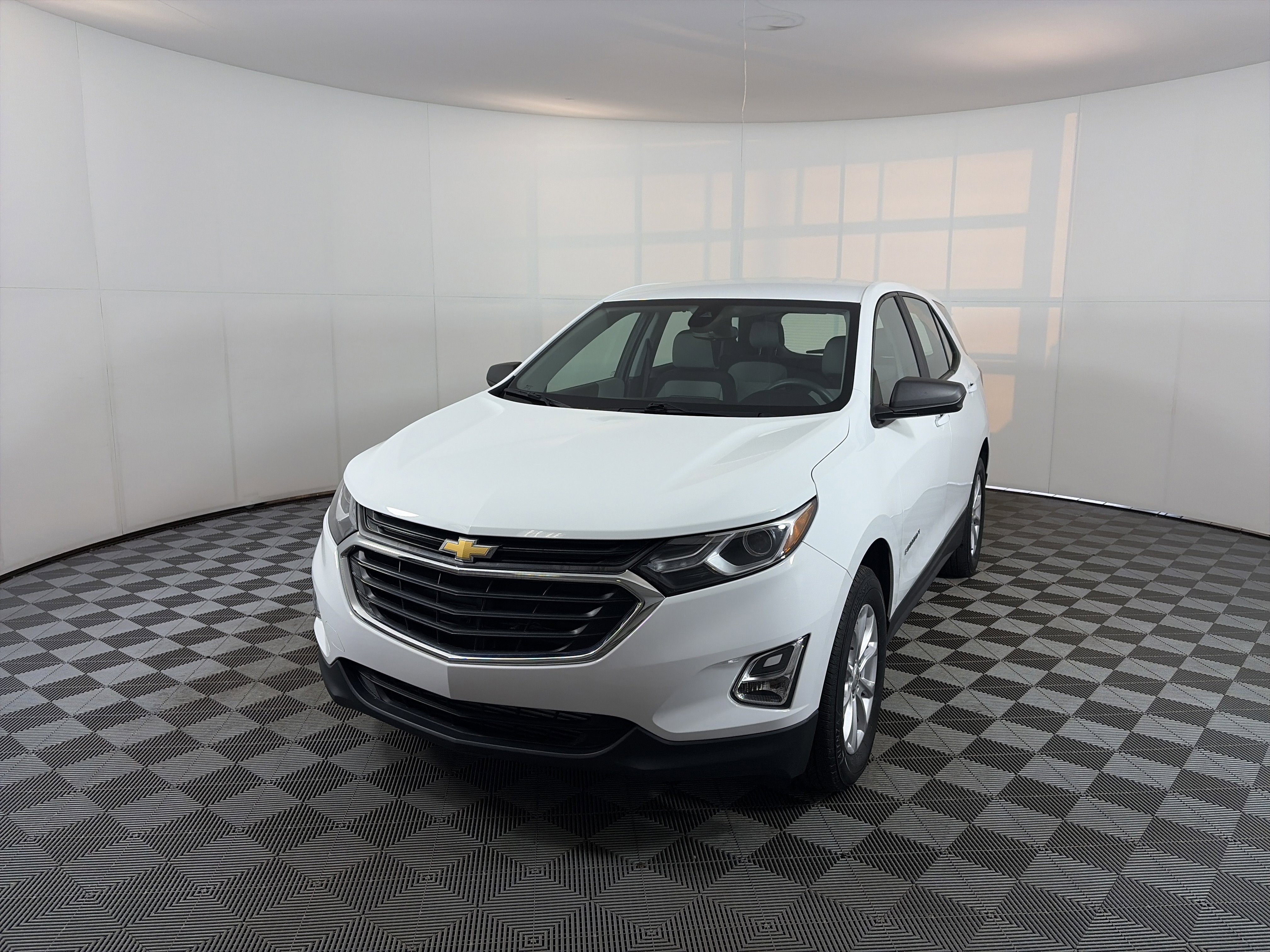 Certified 2021 Chevrolet Equinox LS image 2