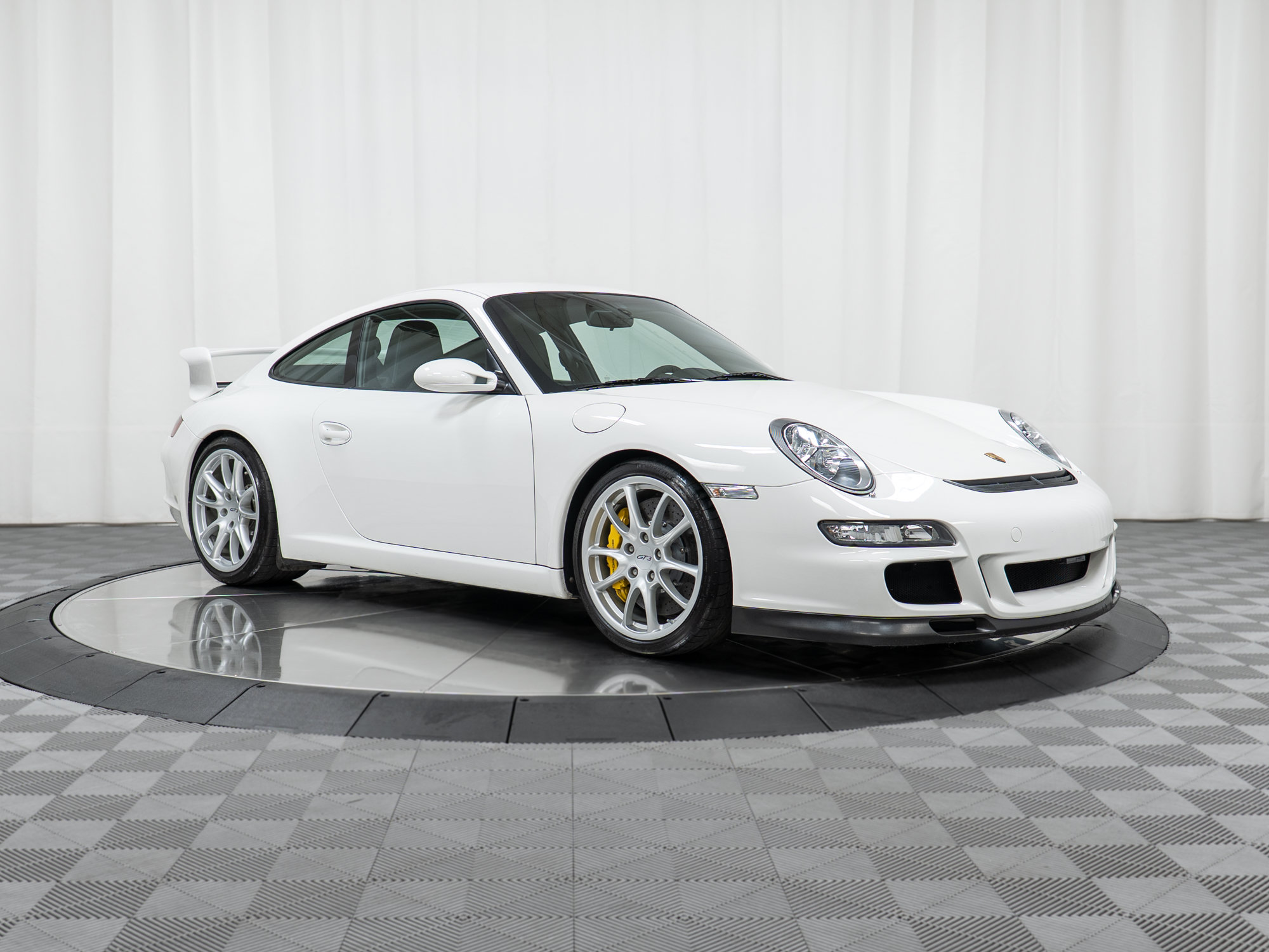 Used 2007 Porsche 911 GT3 RWD image 9