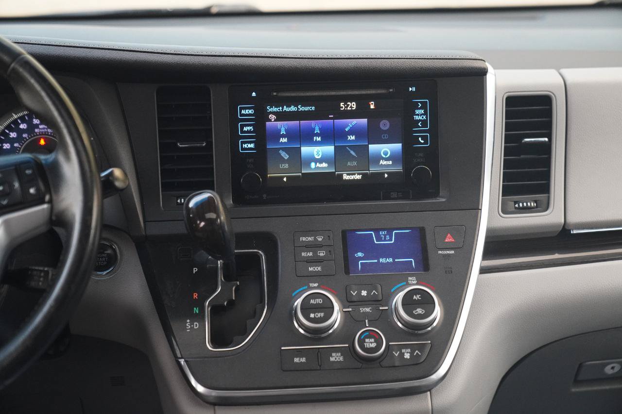 Used 2015 Toyota Sienna XLE w/ XLE Navigation Package AWD/4WD image 34