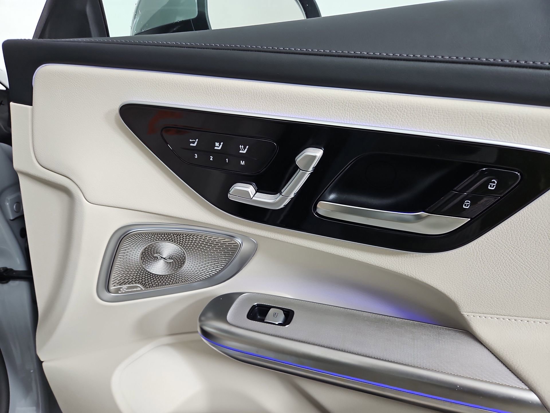 Used 2026 Mercedes-Benz CLE 300 4MATIC Cabriolet image 42