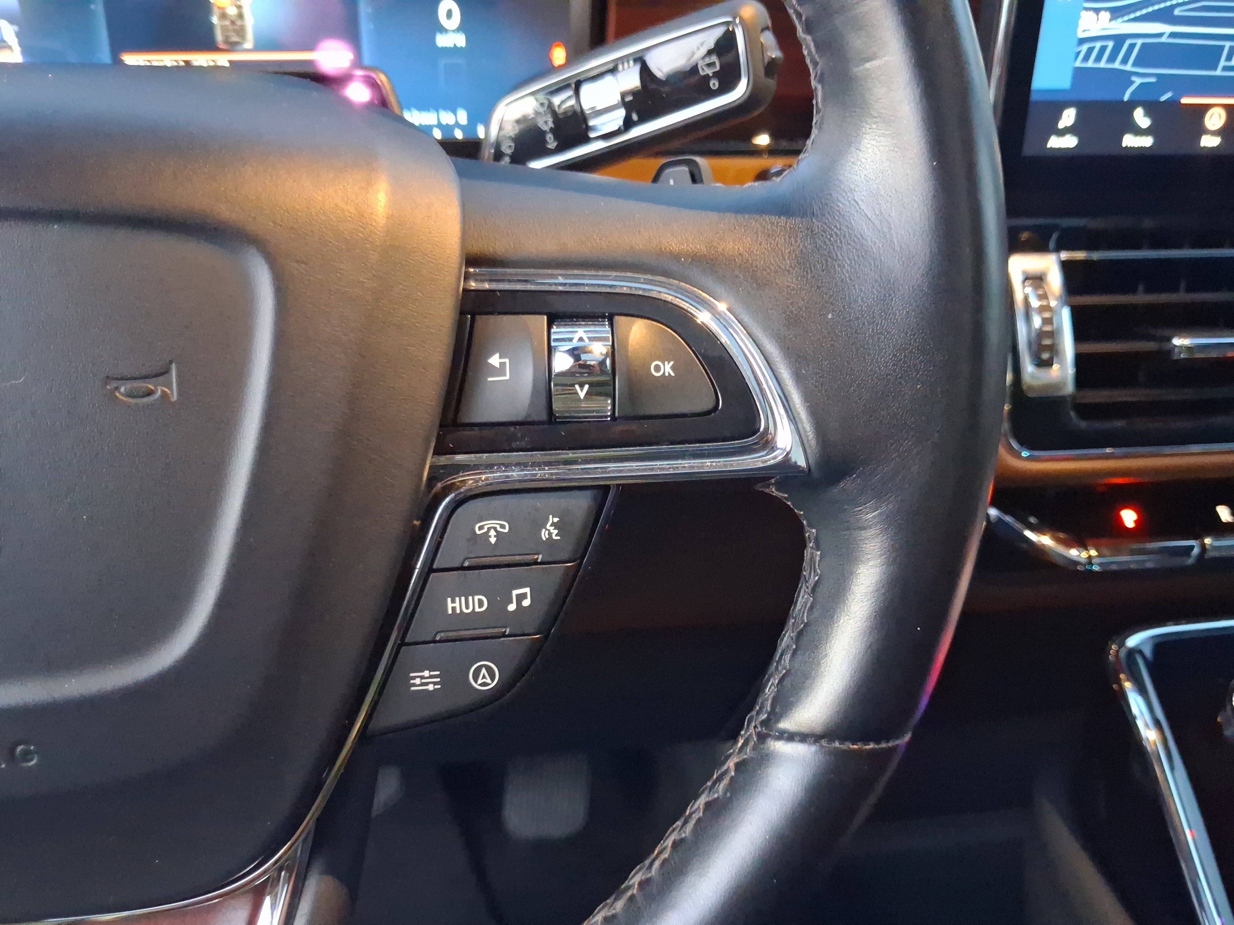 Certified 2023 Lincoln Navigator Reserve w/ Monochromatic Package AWD/4WD image 19