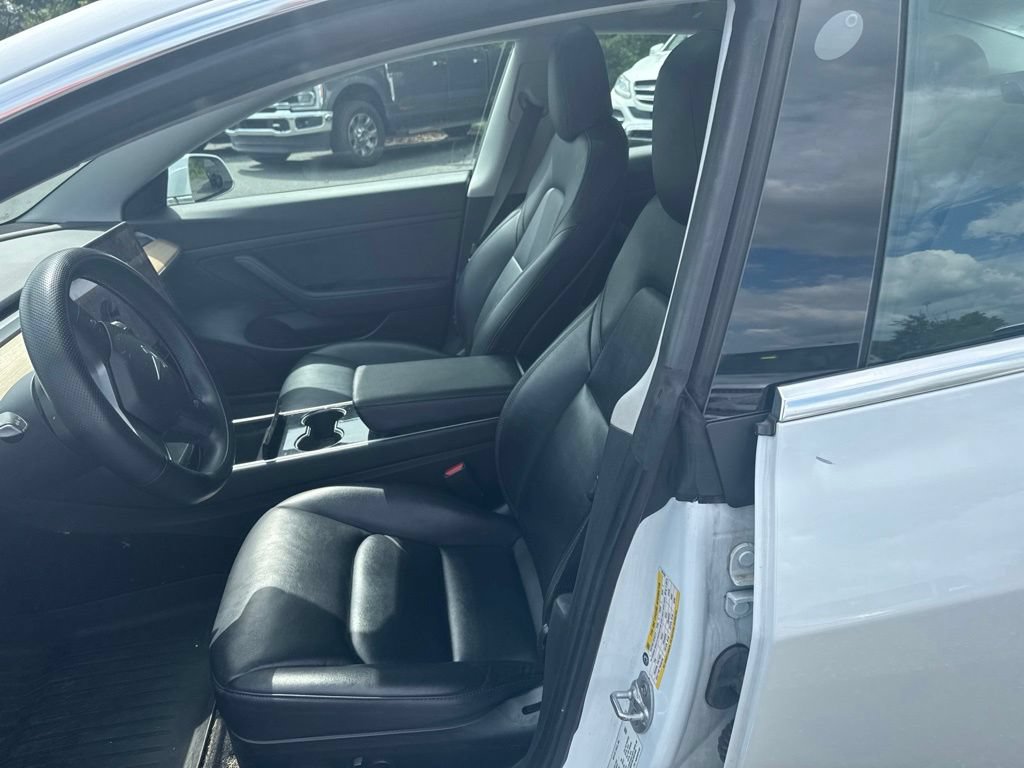 Used 2020 Tesla Model 3 Standard Range Plus RWD image 10