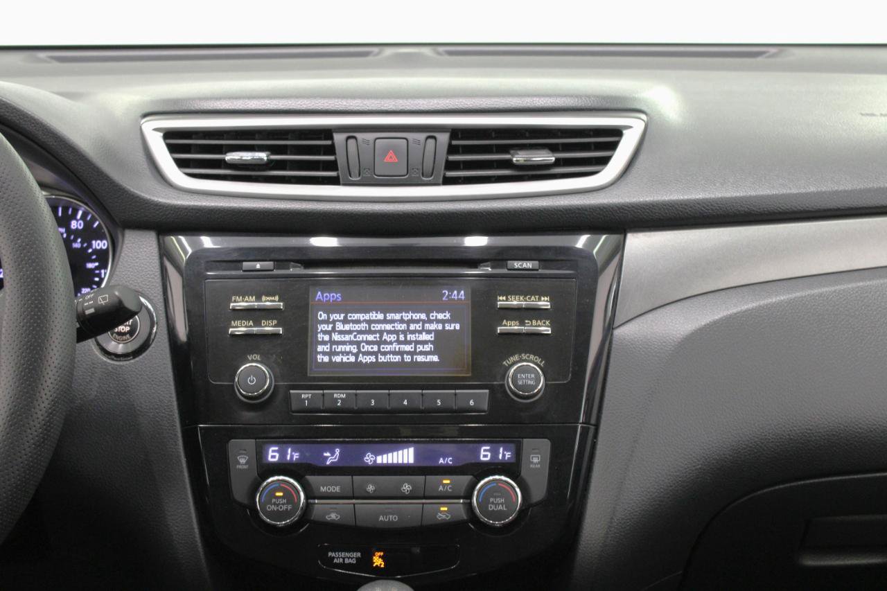 Used 2016 Nissan Rogue SV FWD image 51