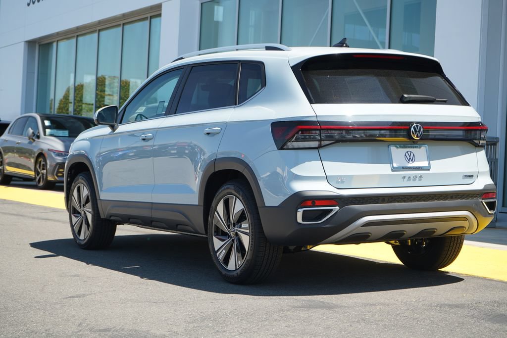 New 2026 Volkswagen Taos SE AWD/4WD image 3