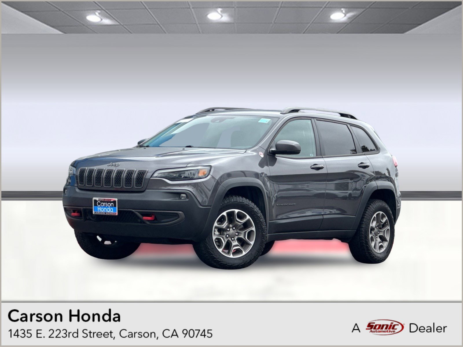 Used 2021 Jeep Cherokee Trailhawk w/ Trailer Tow Group AWD/4WD image 1