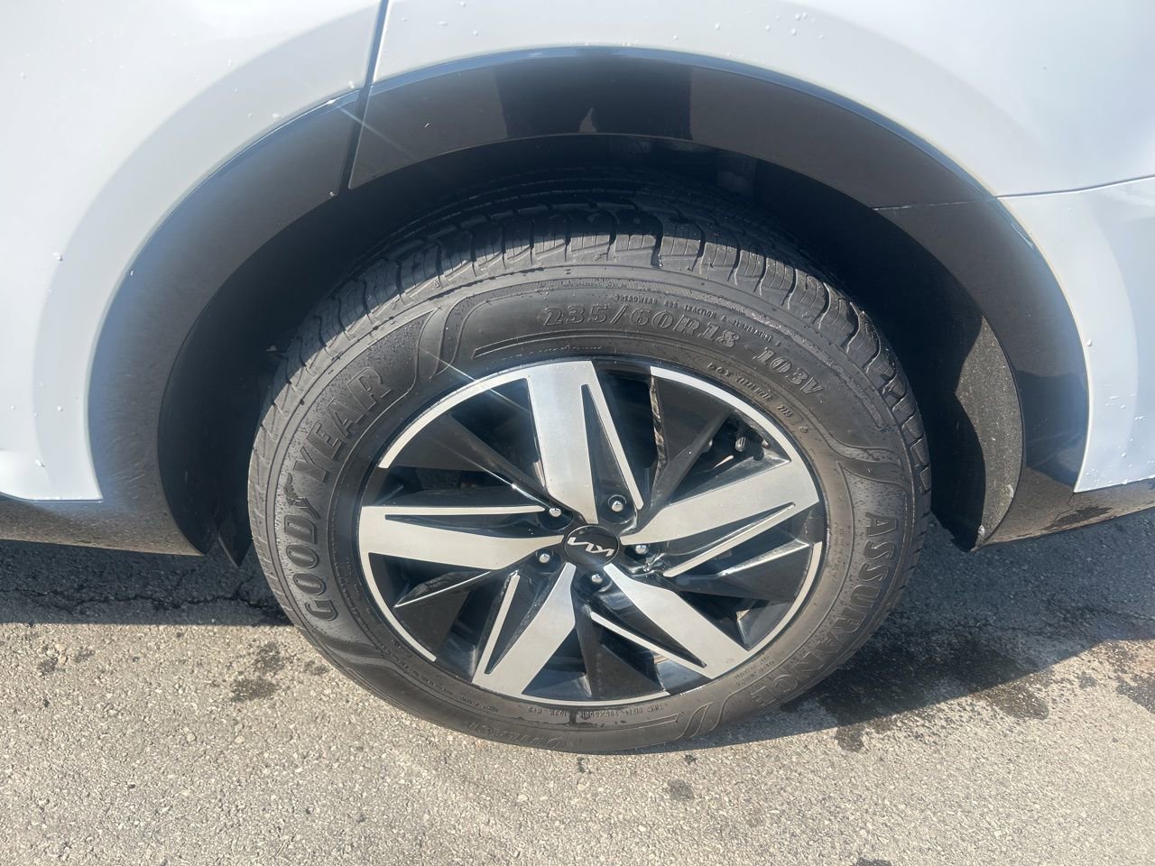 Used 2023 Kia Sorento S w/ Panoramic Sunroof Package FWD image 10