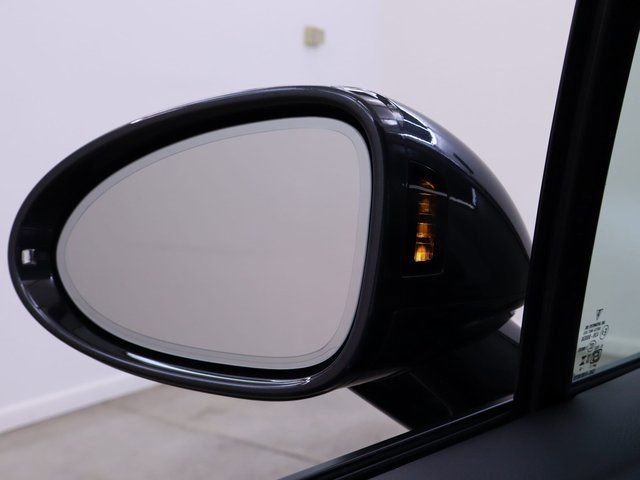 New 2025 Porsche Macan image 41