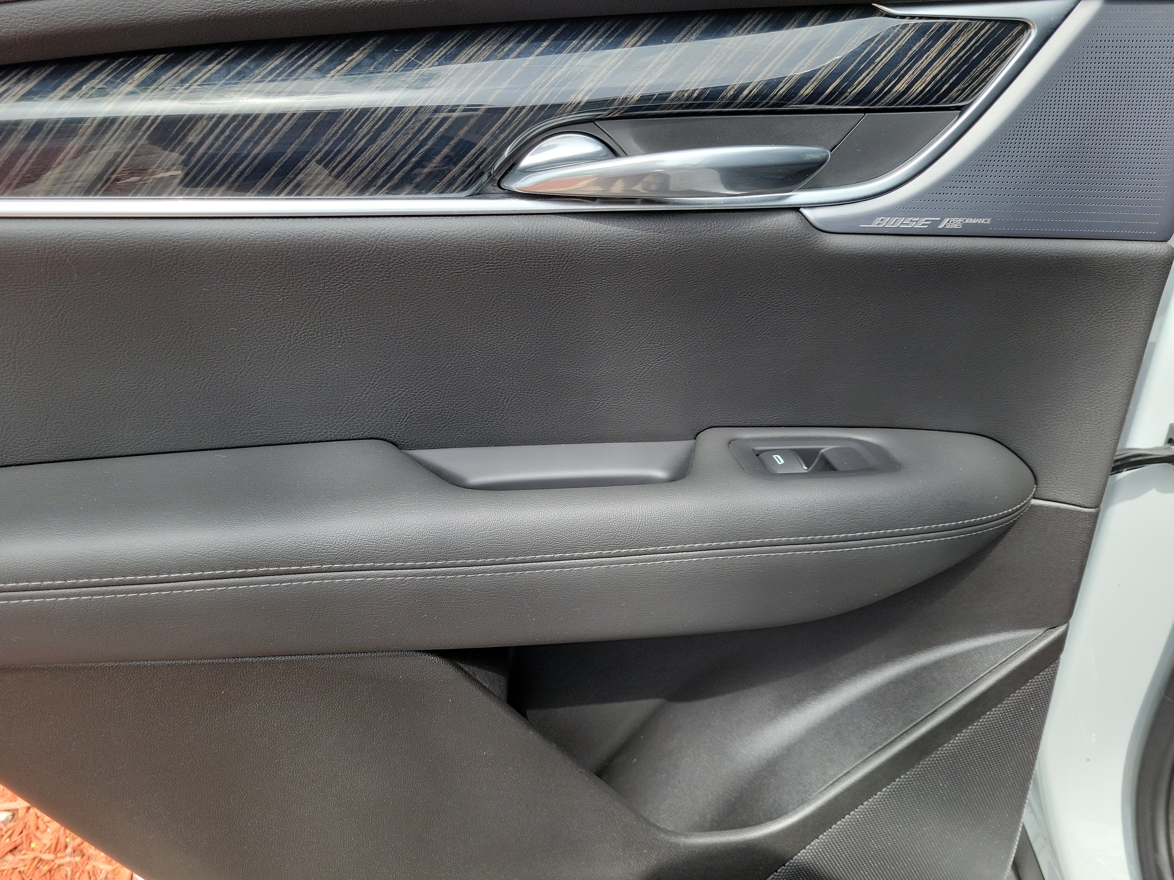 Used 2024 Cadillac XT6 Premium Luxury FWD image 14