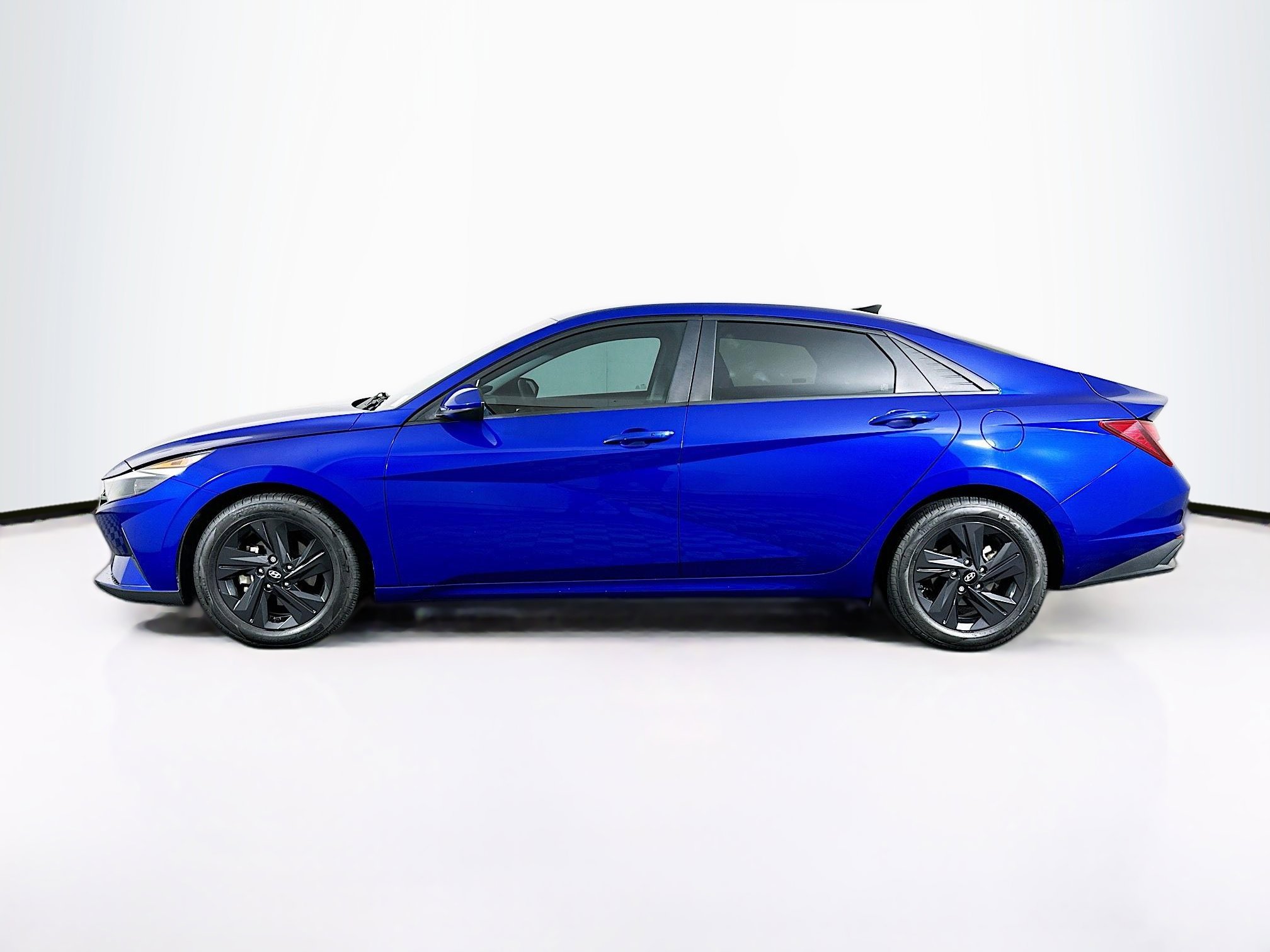 Used 2022 Hyundai Elantra SEL image 4