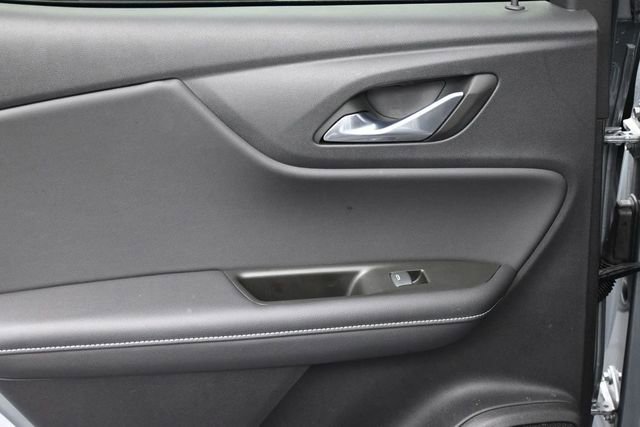 Used 2025 Chevrolet Blazer LT FWD image 28
