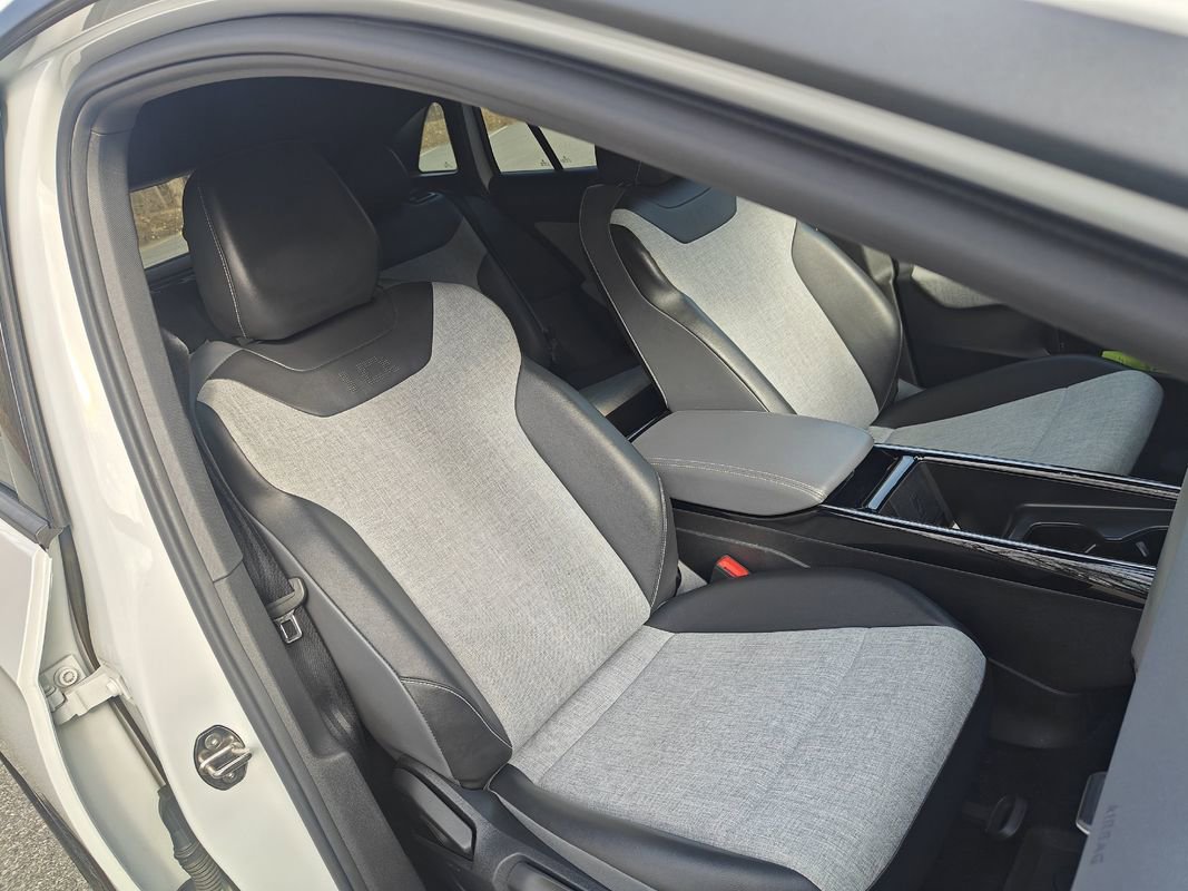 Used 2023 Volkswagen ID.4 Pro image 13