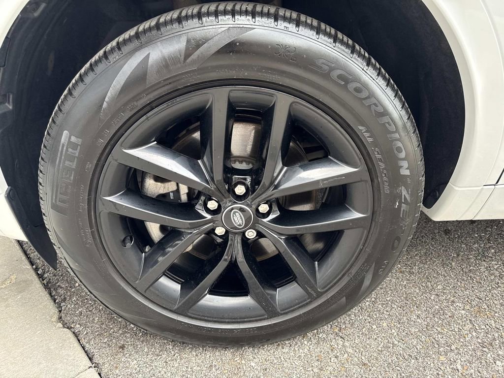 Certified 2025 Land Rover Discovery Sport S AWD/4WD image 11