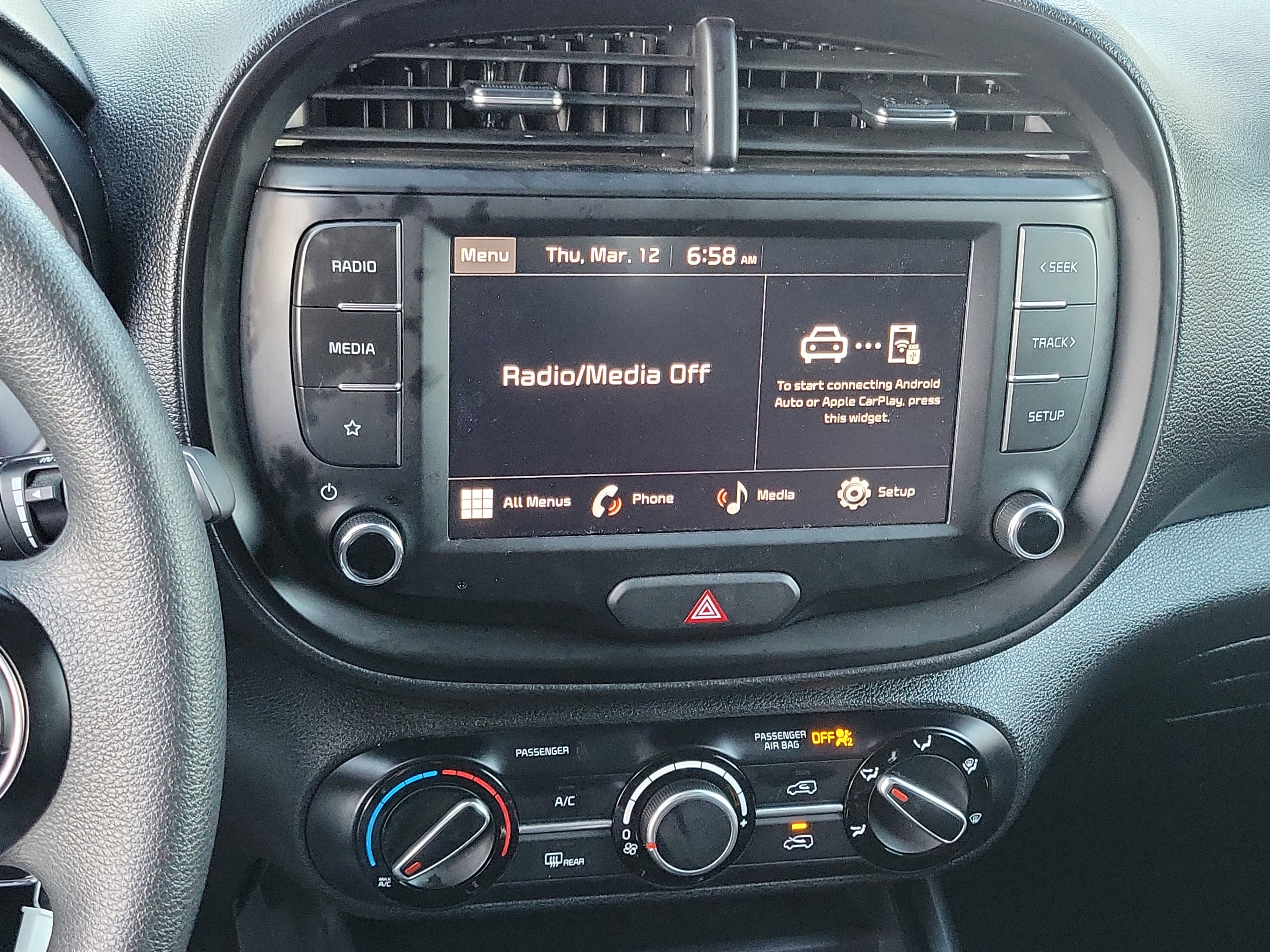 Used 2025 Kia Soul LX image 13