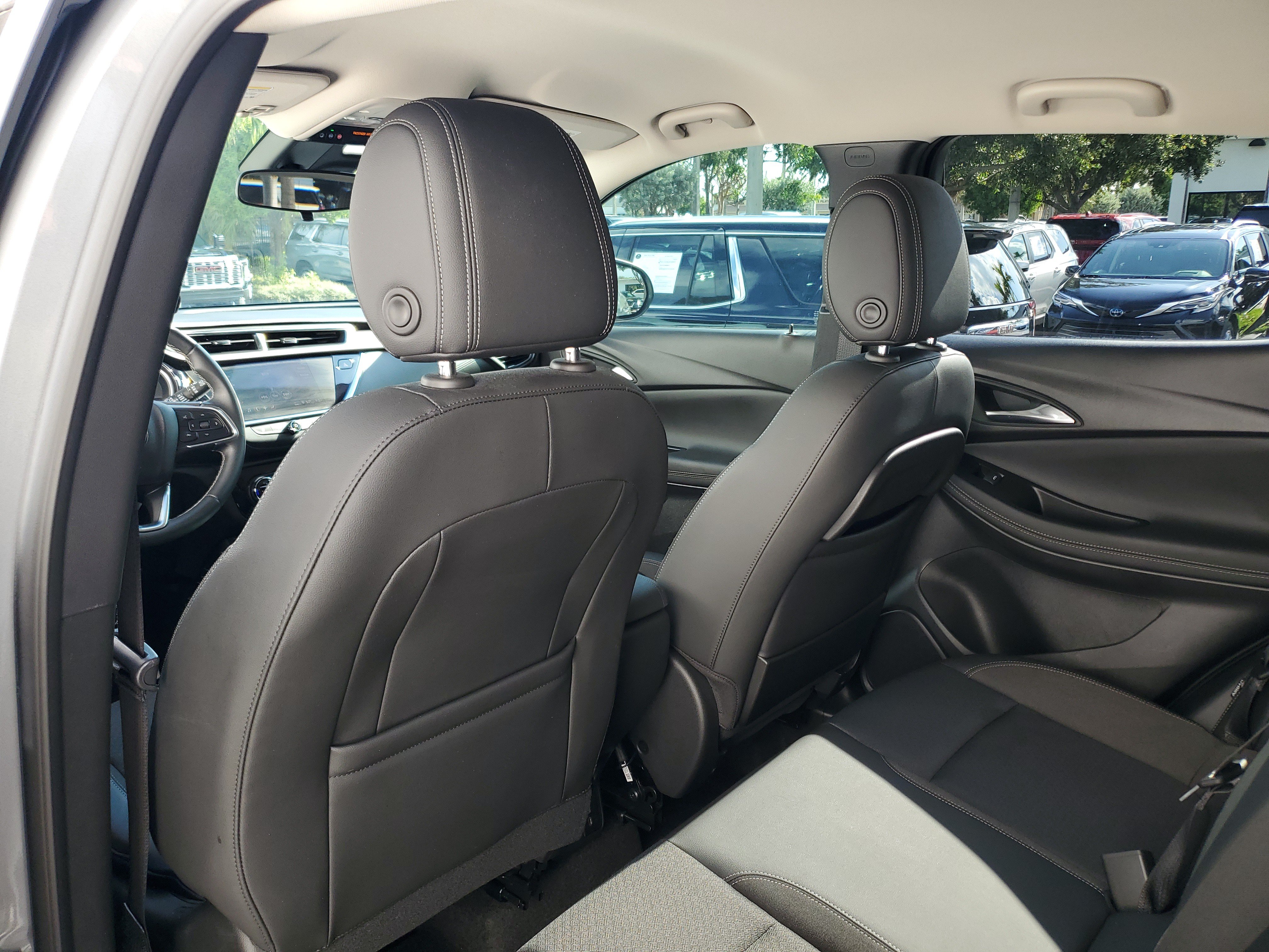 Used 2023 Buick Encore GX Select w/ Sport Touring Package FWD image 14