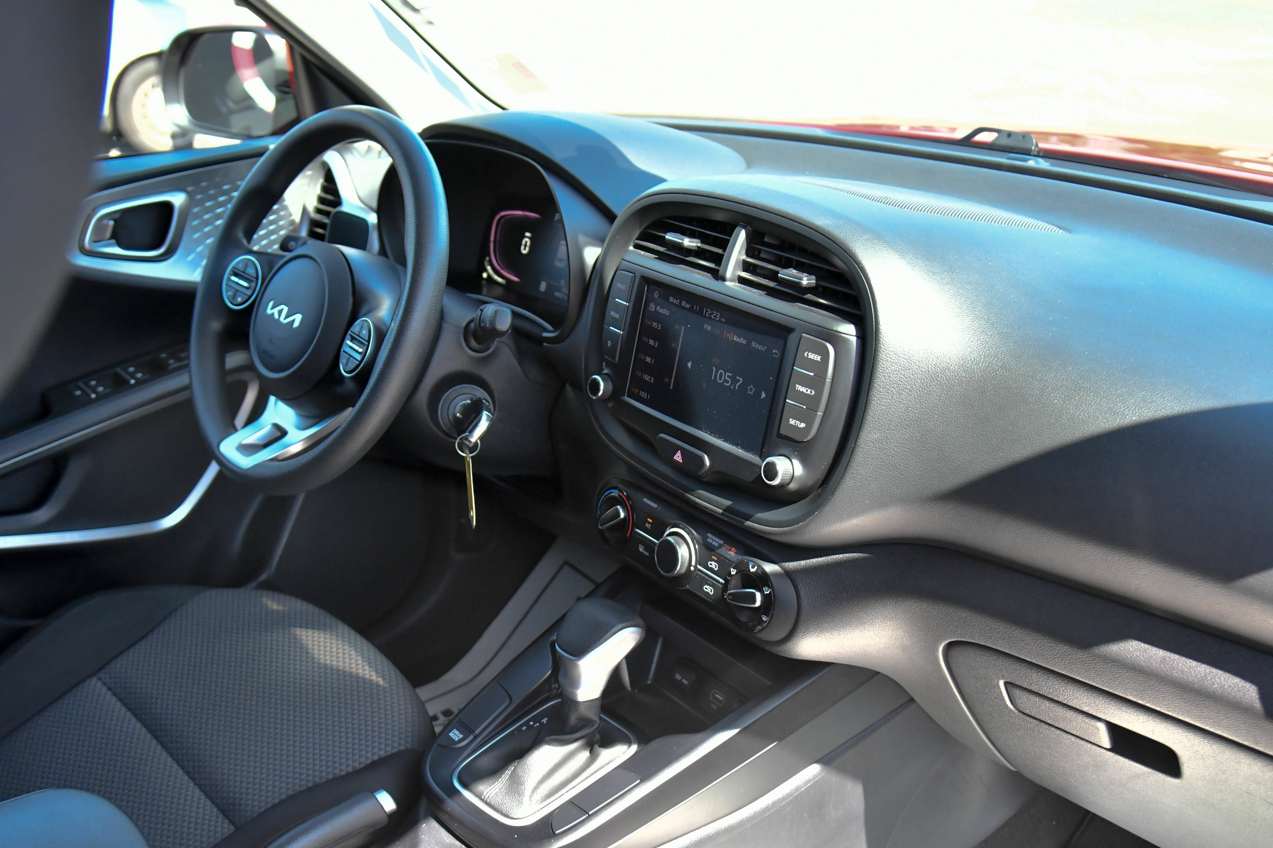 Used 2024 Kia Soul LX w/ Option Group 015 FWD image 37