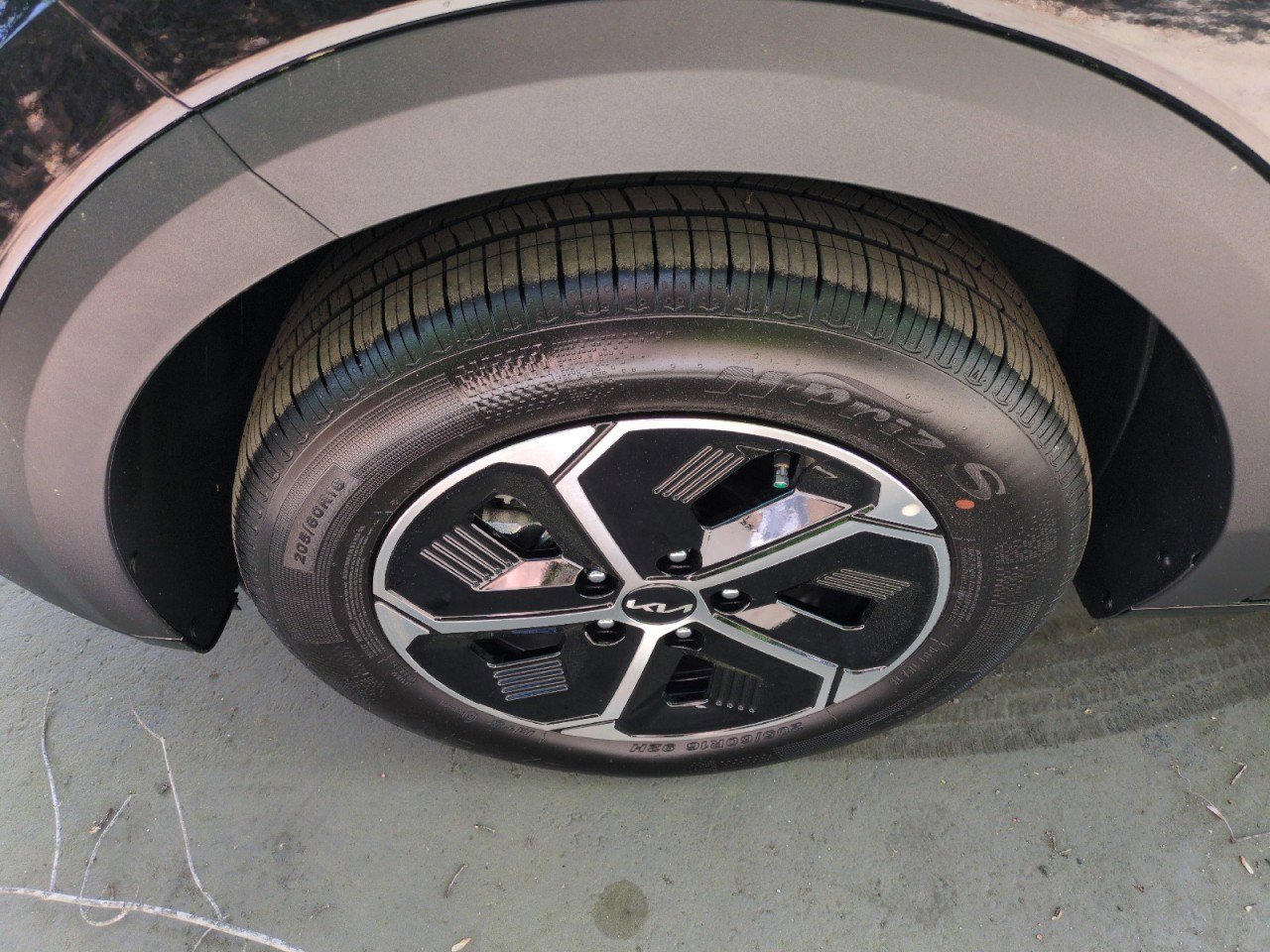 New 2026 Kia Niro EX FWD image 12