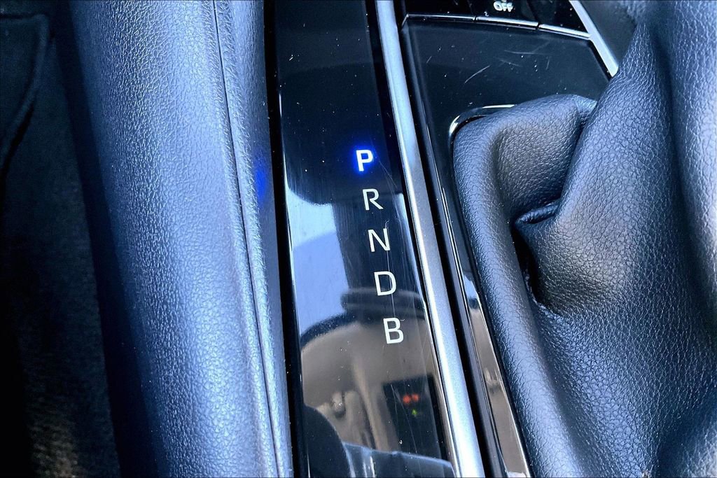 Used 2026 Toyota Corolla LE FWD image 31