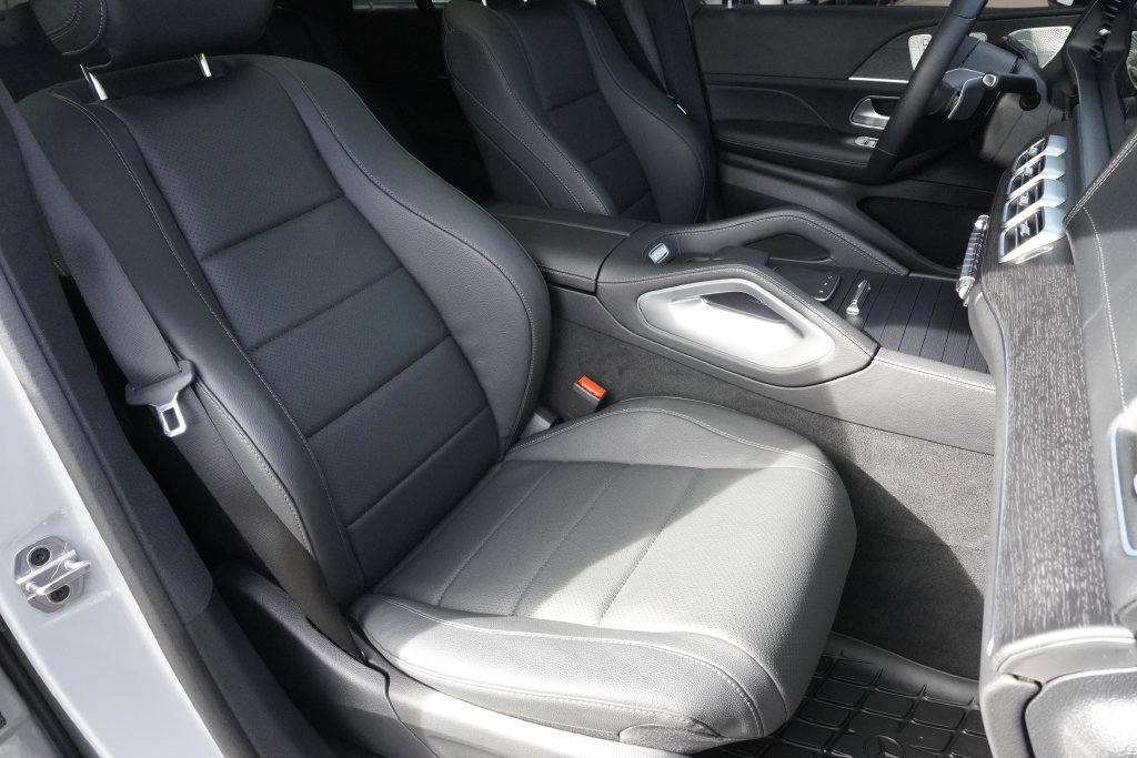Used 2025 Mercedes-Benz GLE 450 4MATIC Coupe image 24