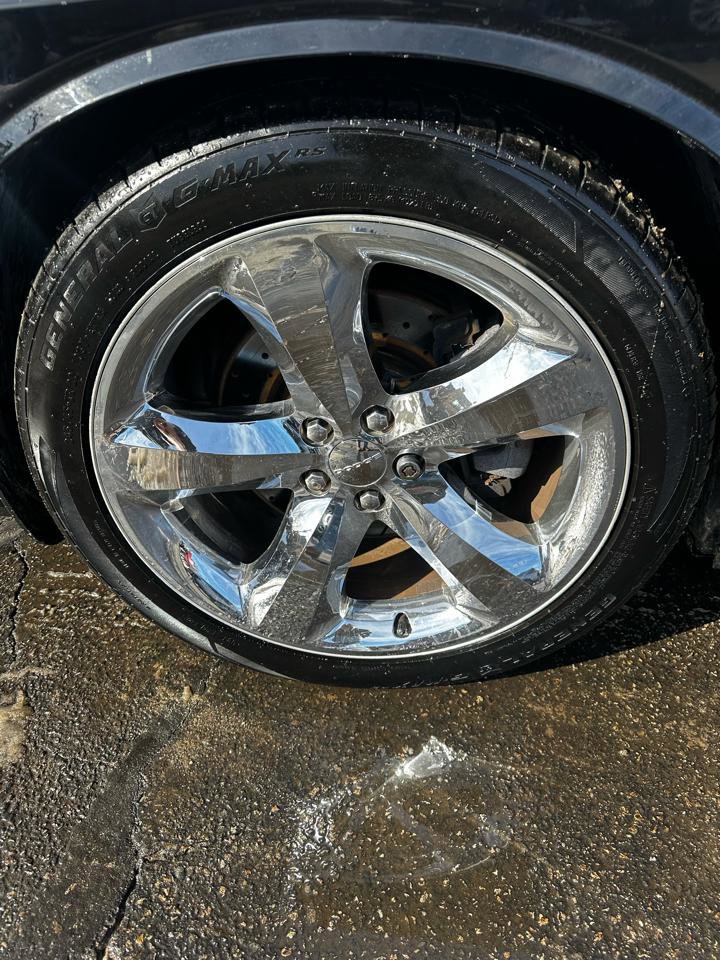 Used 2012 Dodge Challenger R/T image 2