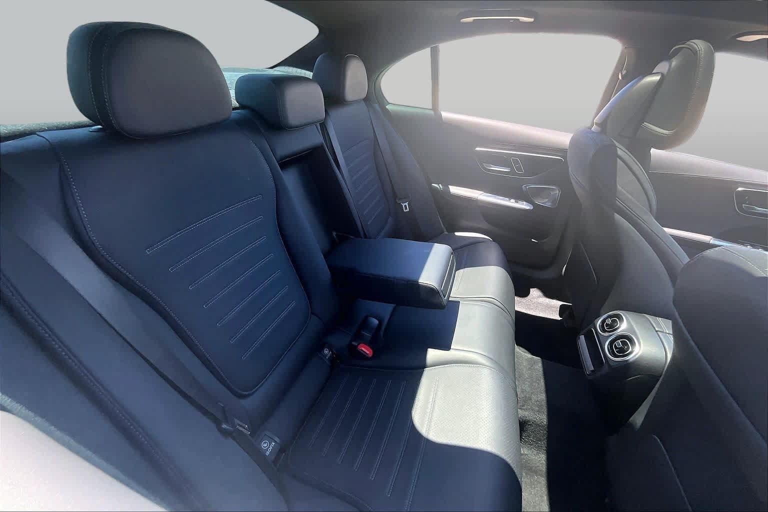 Used 2023 Mercedes-Benz C 300 Sedan image 18