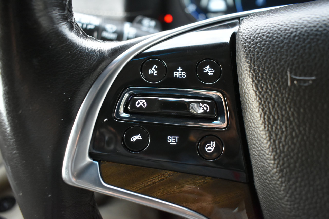 Used 2020 Cadillac Escalade ESV Premium Luxury image 15