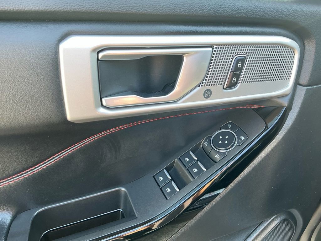 Used 2023 Ford Explorer ST-Line w/ Class IV Trailer Tow Package RWD image 16