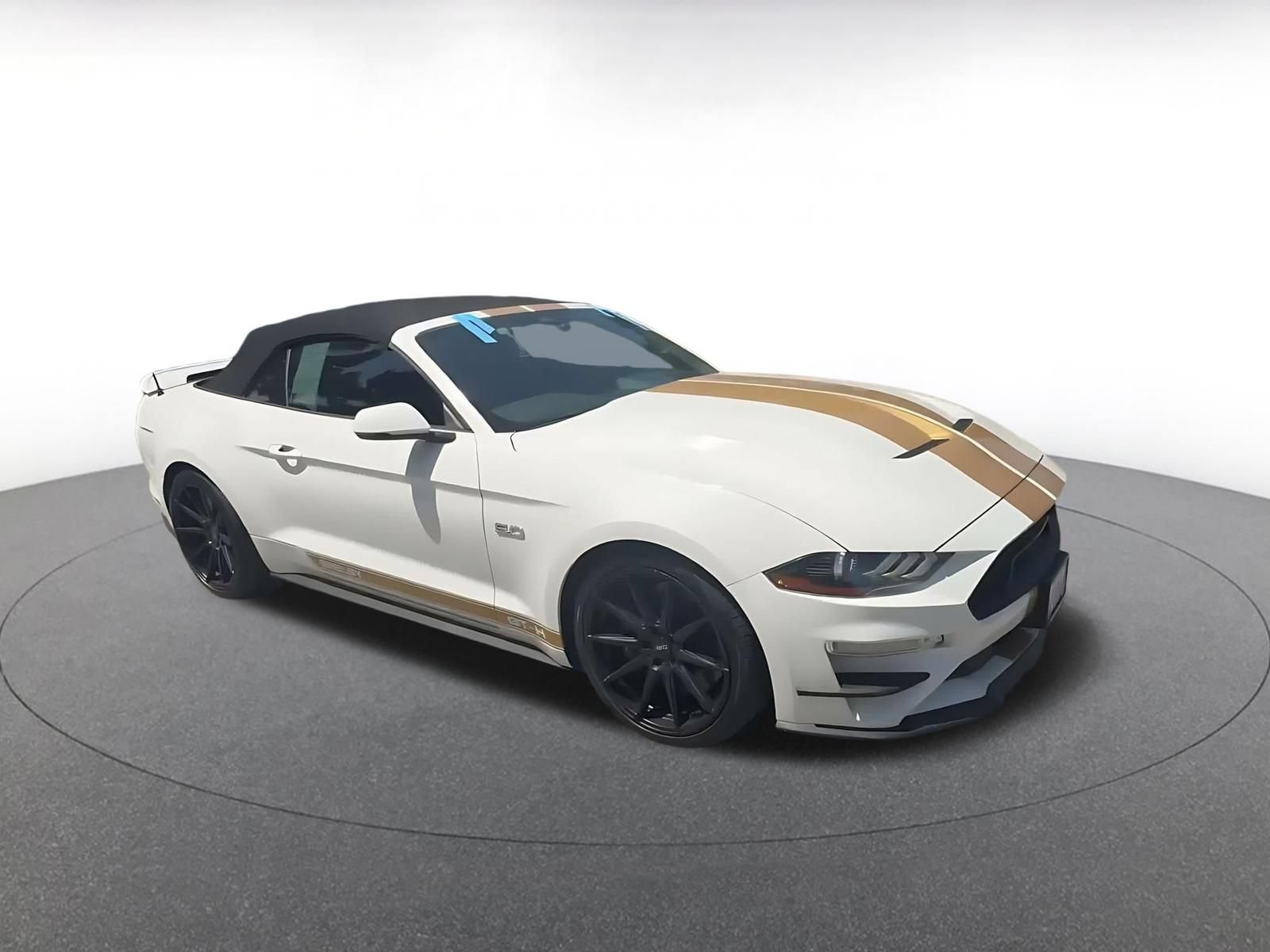 Used 2022 Ford Mustang GT Premium w/ GT Performance Package RWD image 2