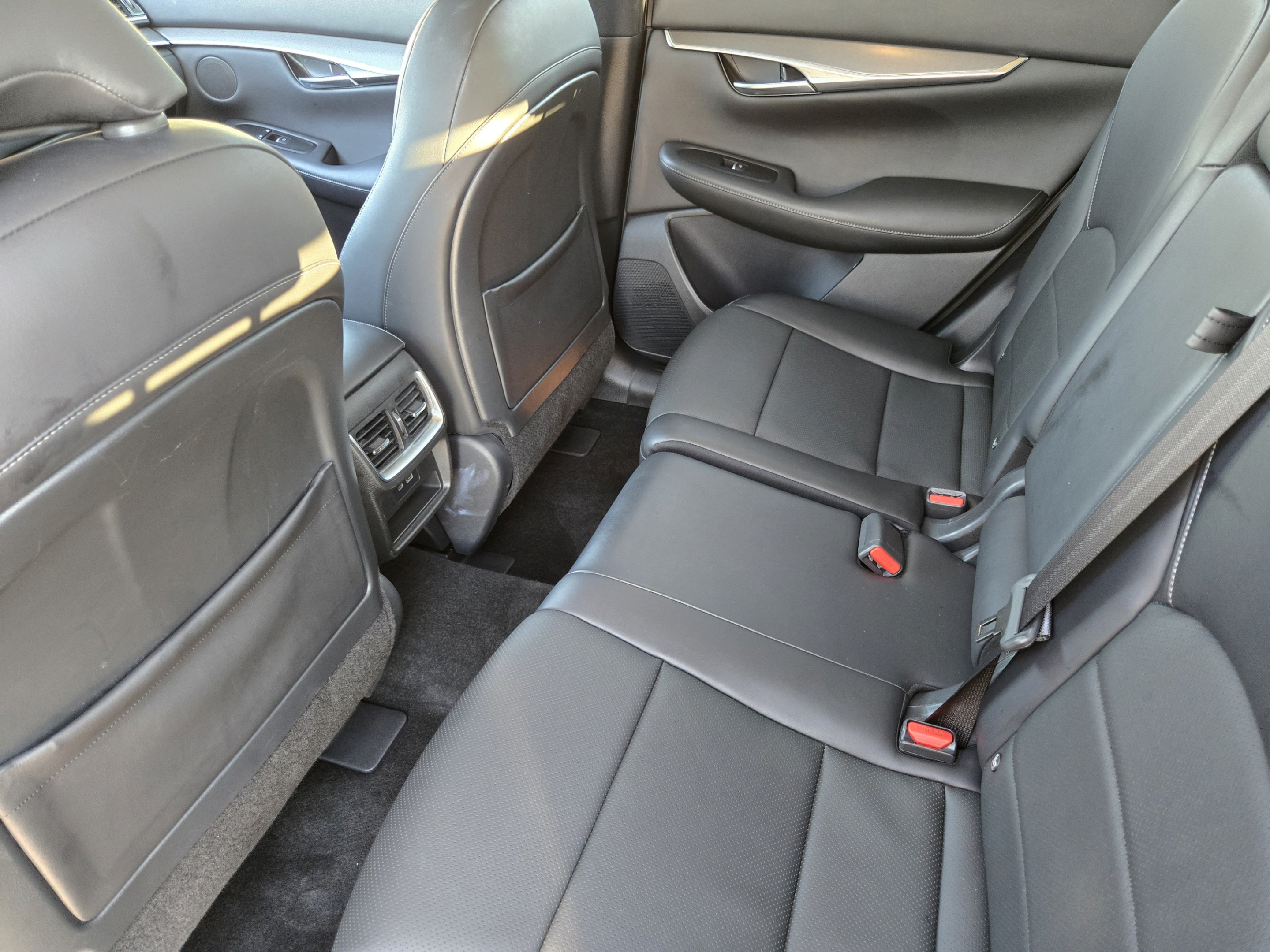 Used 2023 INFINITI QX50 Luxe FWD image 26