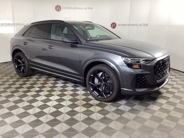 New 2025 Audi RS Q8 performance image 3