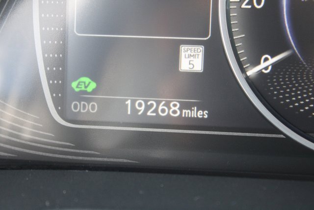 Certified 2024 Lexus ES 300h w/ Premium Package image 15