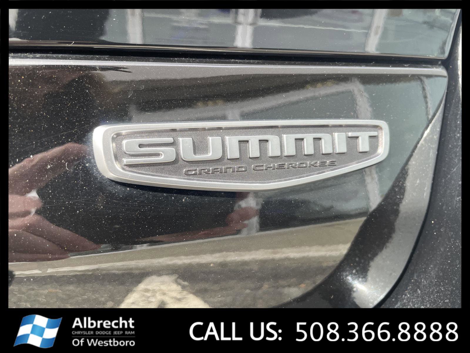 Used 2023 Jeep Grand Cherokee Summit w/ Adv Protech Group IV image 34