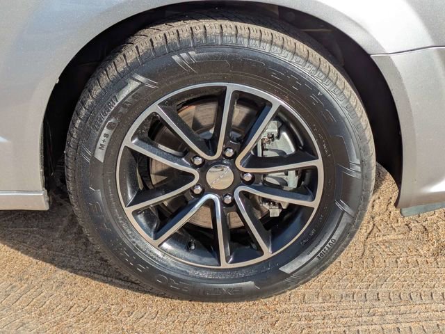 Used 2019 Dodge Grand Caravan GT image 11