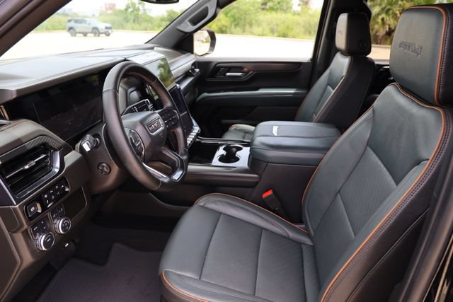 Used 2025 GMC Yukon AT4 AWD/4WD image 10