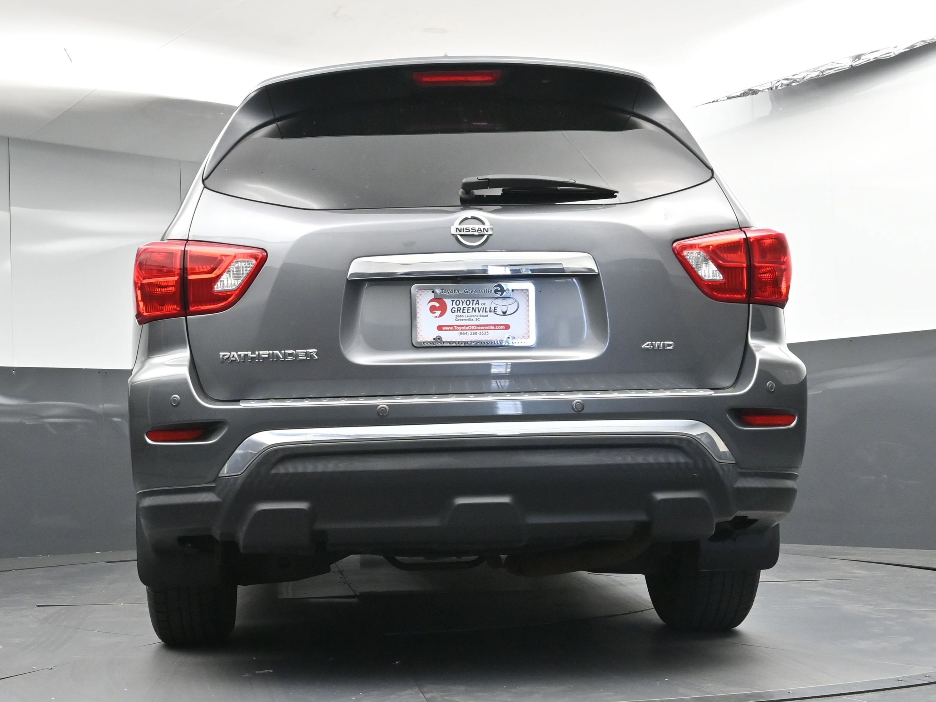 Used 2020 Nissan Pathfinder S image 25