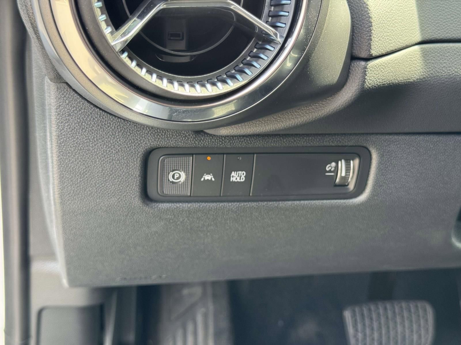 New 2026 Chevrolet Equinox EV LT image 15