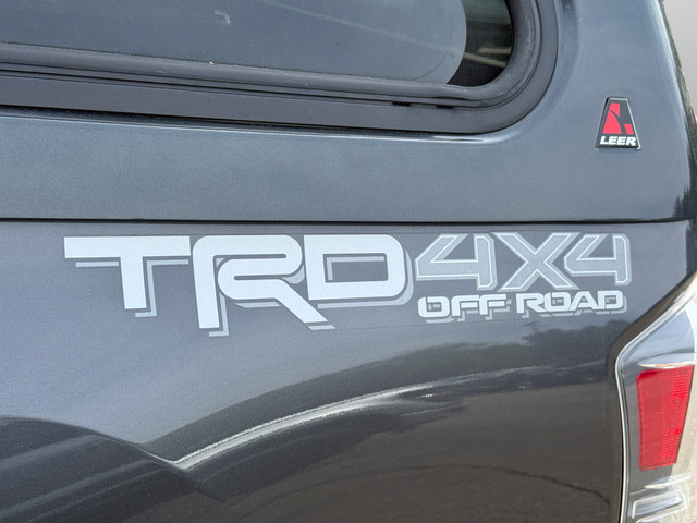 Used 2021 Toyota Tacoma TRD Off-Road AWD/4WD image 12