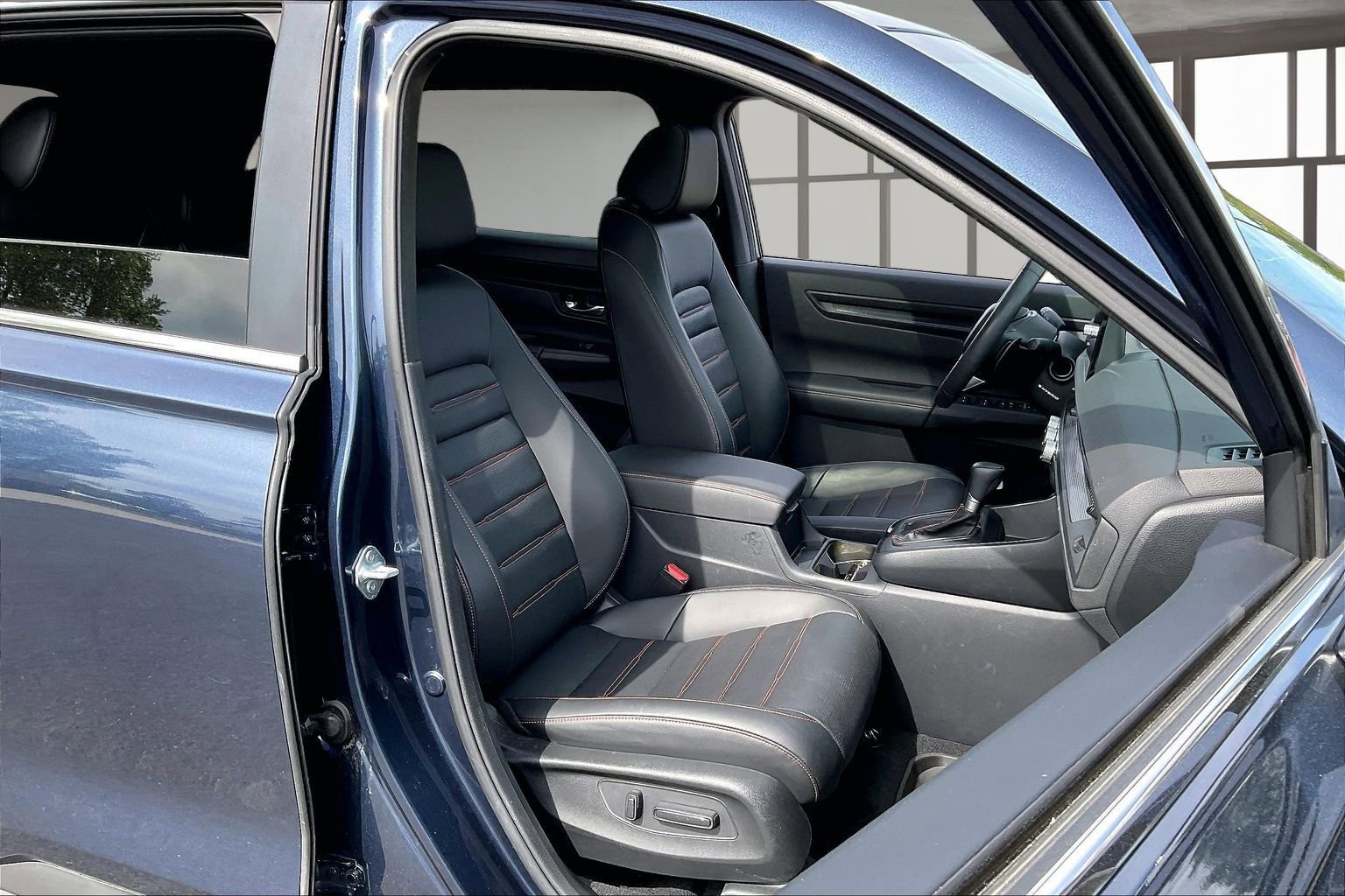 Used 2025 Honda CR-V Sport-L image 29