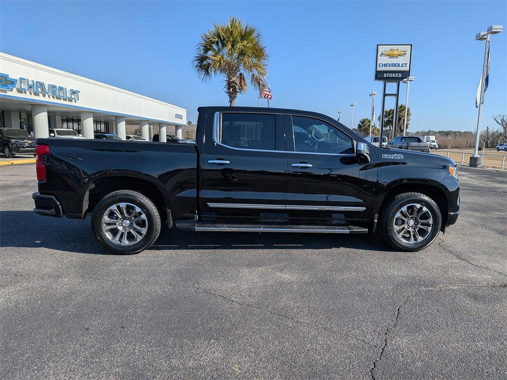 Used 2023 Chevrolet Silverado 1500 High Country image 3