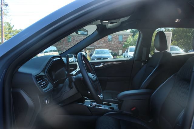 Used 2024 Ford Escape ST-Line w/ Tech Pack #1 AWD/4WD image 12