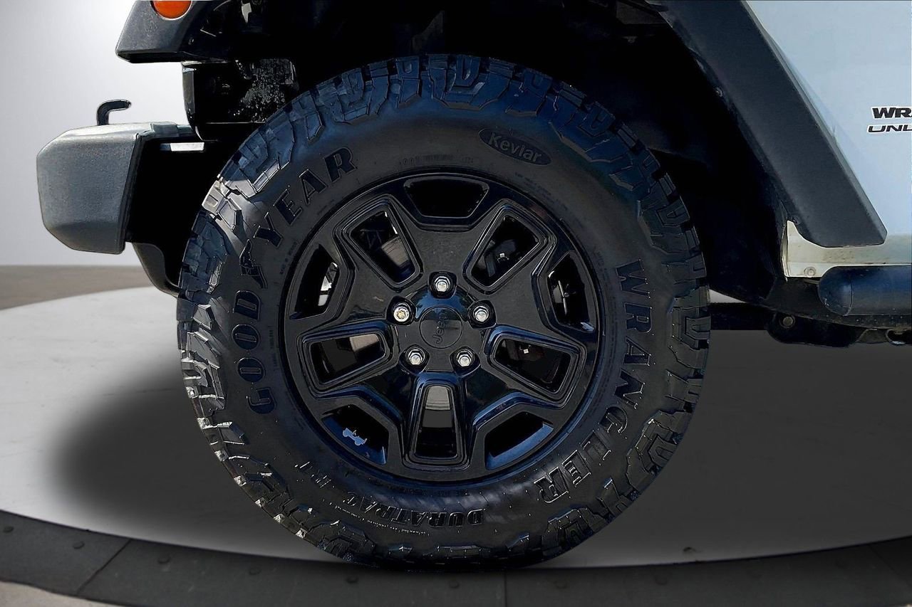 Used 2016 Jeep Wrangler Unlimited Sport image 29
